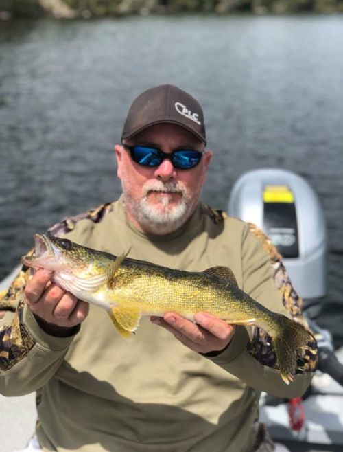 Perrault Lake, Ontario Angler's Atlas